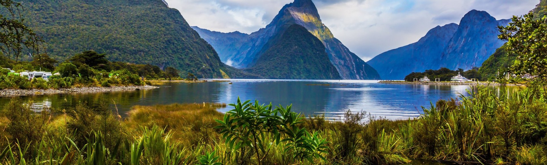 Milford Sound, Neuseeland, © Adobe-Stock Avraham Kushinirov