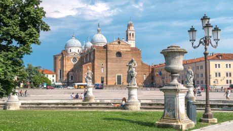 italien-assisi-padua-antonius-basilika, © Pixabay Bogitw