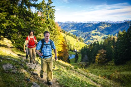 Wanderer rund um den Hochhäderich, © ARochau - Fotolia.com