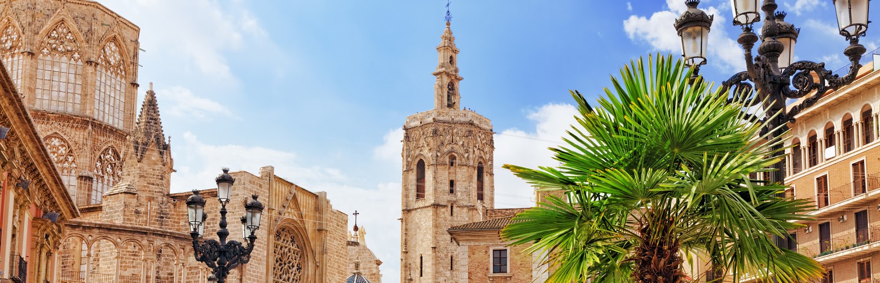 saint-marys-platz-und-kathedrale-von-valencia_c_vitalyedush_istockphoto-com