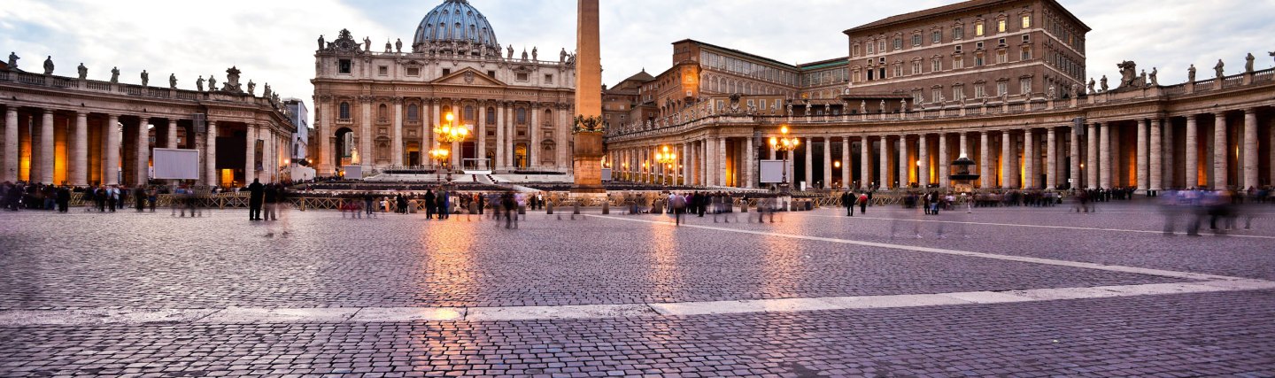 Petersplatz in Rom, Italien, © iStockphoto.com©andrearoad